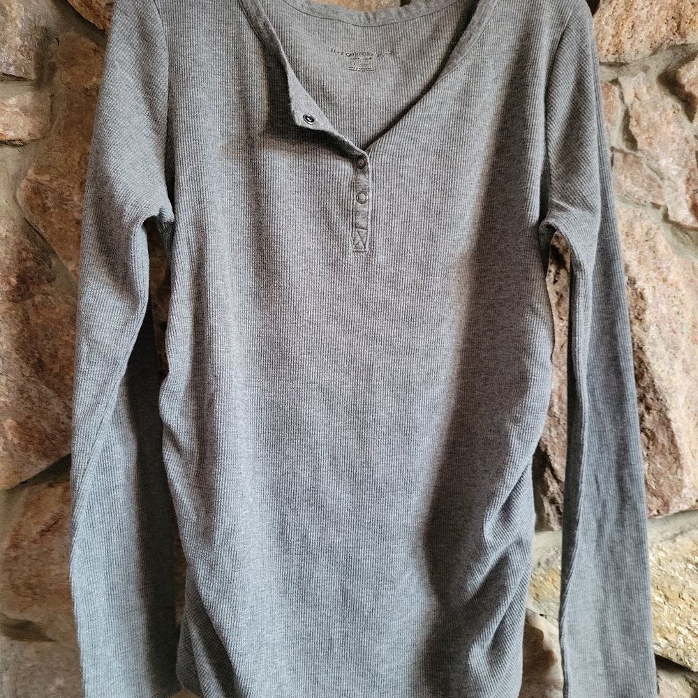 LIZ LANGE MATERNITY TOP